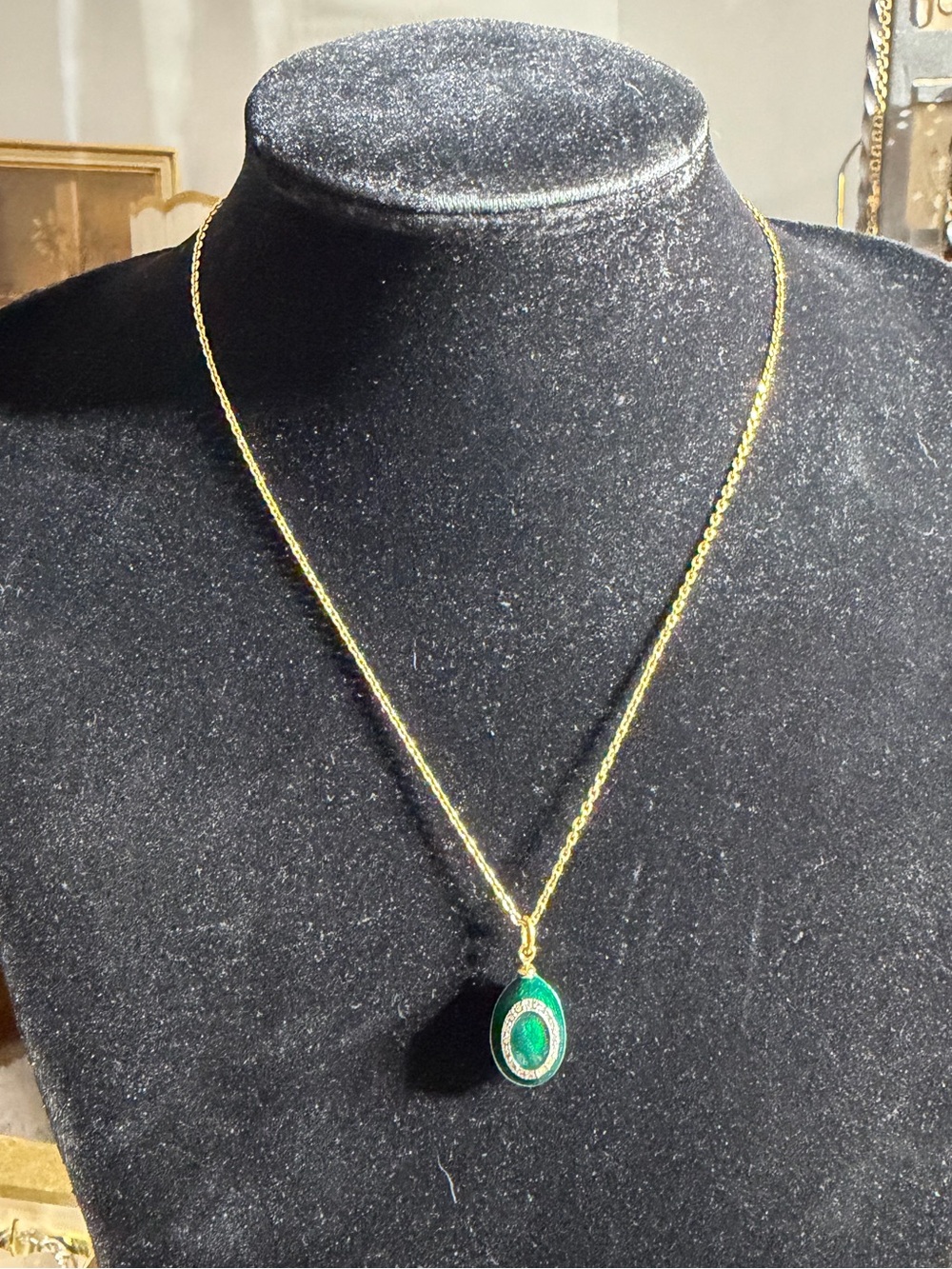Vintage Tatiana Faberge Gold Tone Green Crystal Egg Pendant Necklace